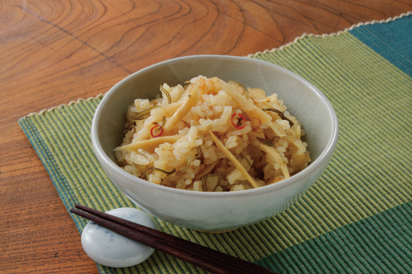 あとひきごぼうと梅の炊込みご飯